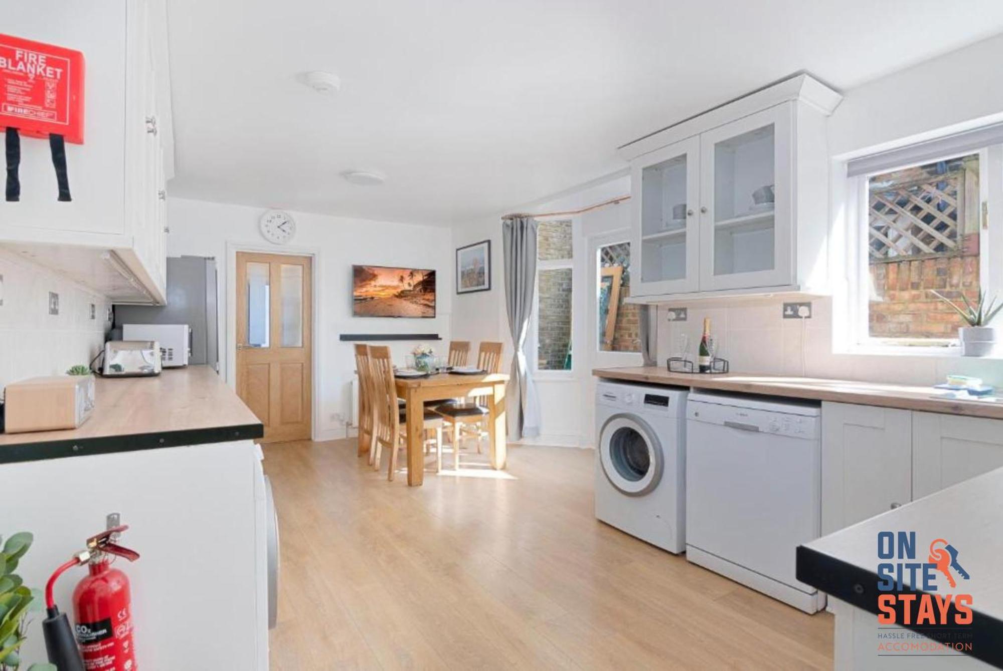 Onsitestays: Tranquil Wimbledon 2BR with Garden London Exterior photo