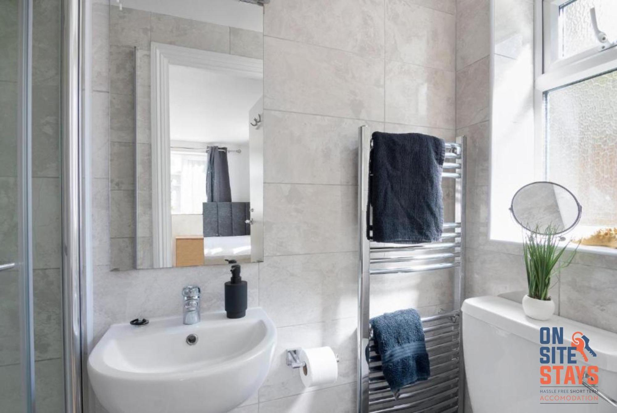 Onsitestays: Tranquil Wimbledon 2BR with Garden London Exterior photo