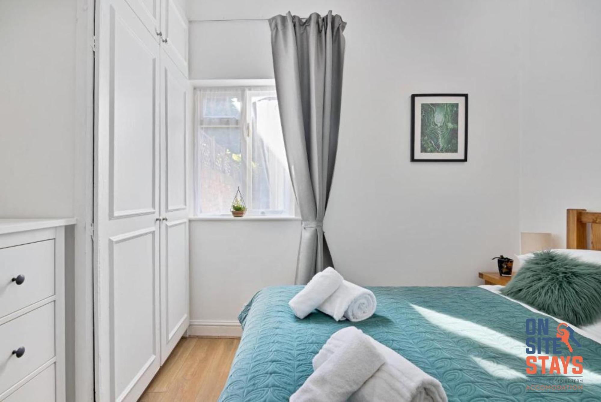 Onsitestays: Tranquil Wimbledon 2BR with Garden London Exterior photo