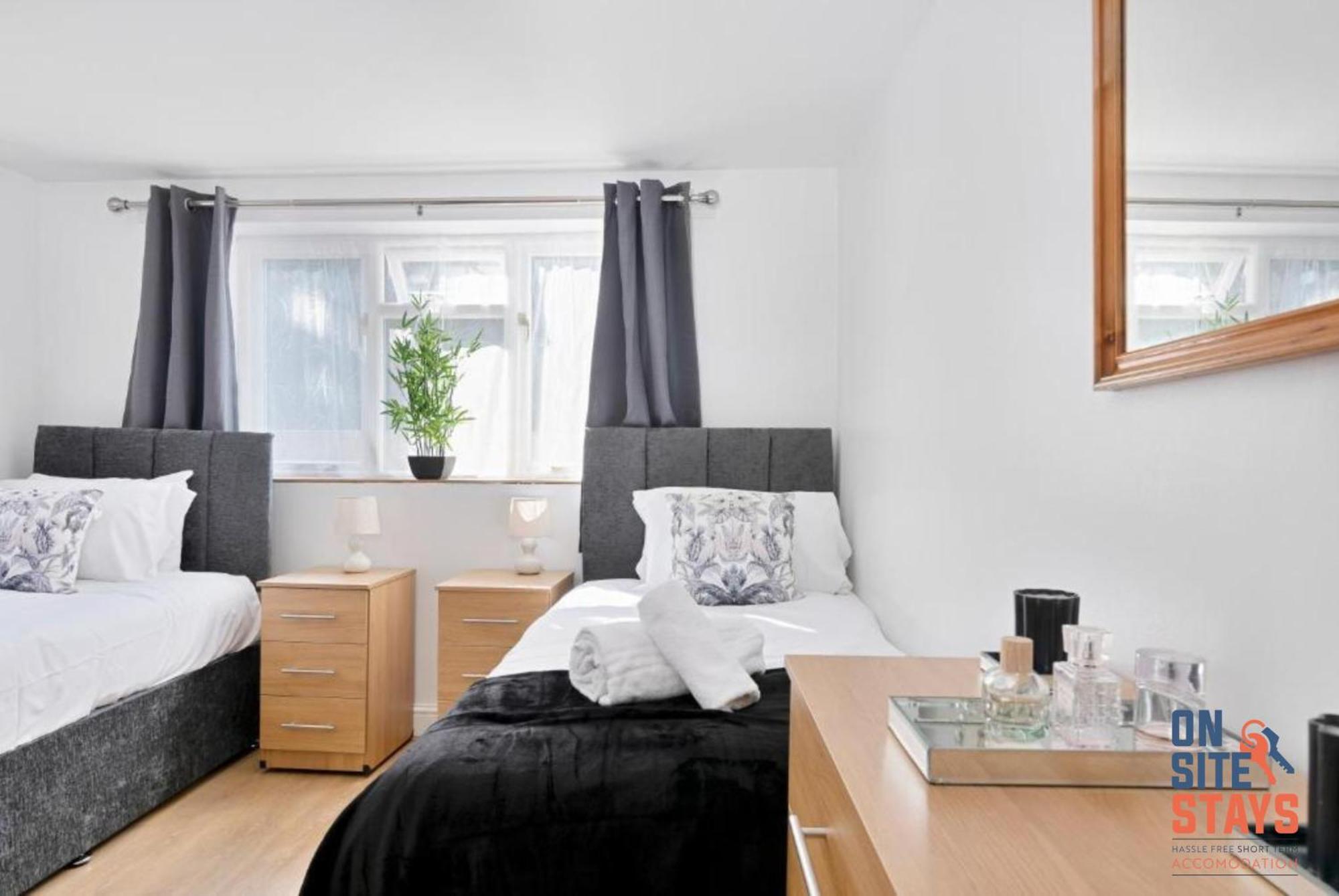 Onsitestays: Tranquil Wimbledon 2BR with Garden London Exterior photo