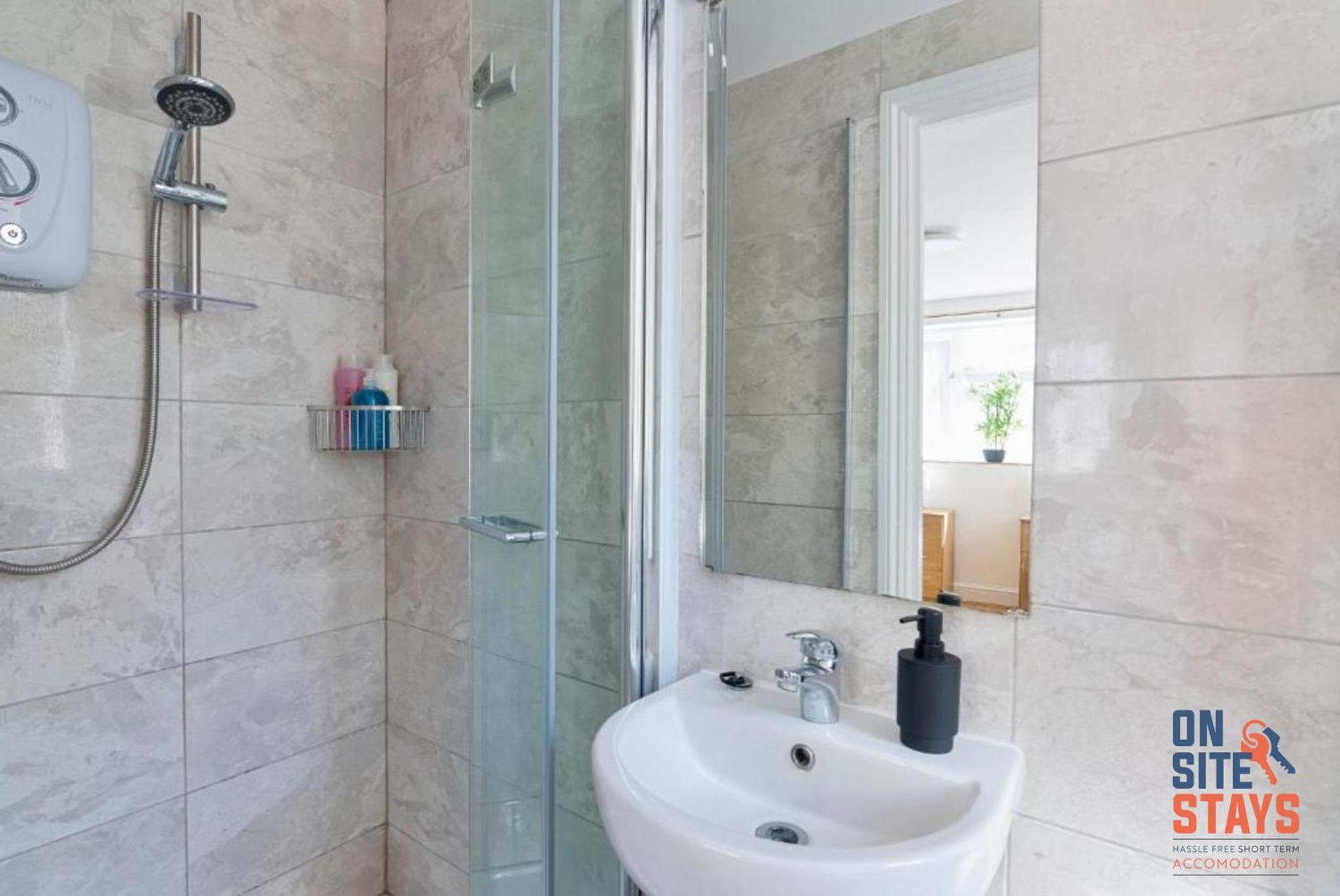Onsitestays: Tranquil Wimbledon 2BR with Garden London Exterior photo